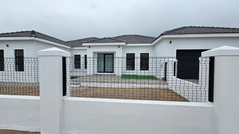 3 Bedroom Property for Sale in Sandy Point Western Cape